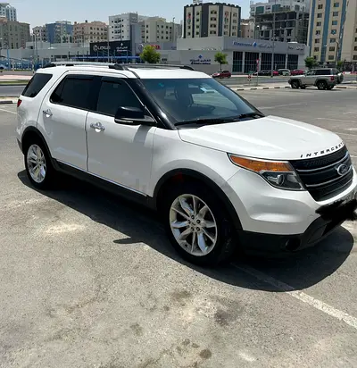 2015 Ford Explorer XLT (Custom Luxury Edition)