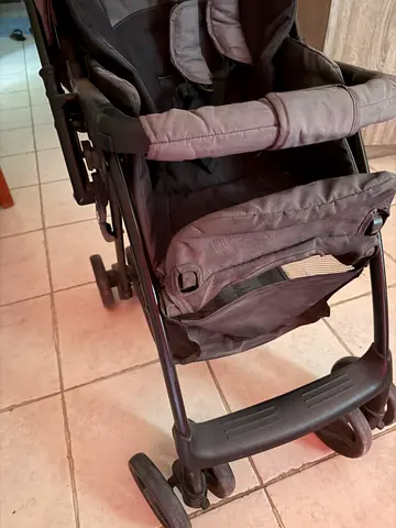 Lightweight used baby stroller in good working condition