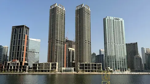 BELOW OP | HIGH FLOOR | CANAL VIEW