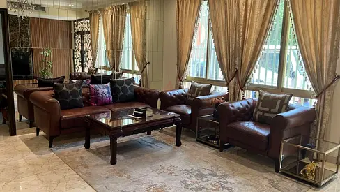 Elegant Brown Leather Sofa Set | 2 Armchairs + 2-Seater Sofa | Excellent Condition