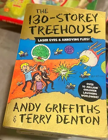 The 130-Storey Treehouse - Andy Griffiths  Terry Denton (Childrens Fiction)-10aed
