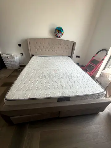 Queen mattress with base - lightly used, firm support