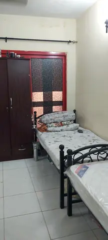 Executive bed space In karama shake hamdan colony
