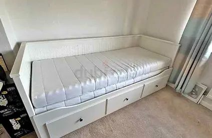 IKEA Hamnes Day bed with 3 storage drawers underneath and with 2 IKEA mattresses