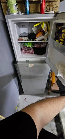 Normal 200L Hitachi Fridge very good condition perfect for studios and couples negotiable price