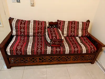 Traditional Arabic Majlis Wooden Sofa with Sadou Pattern Cushions