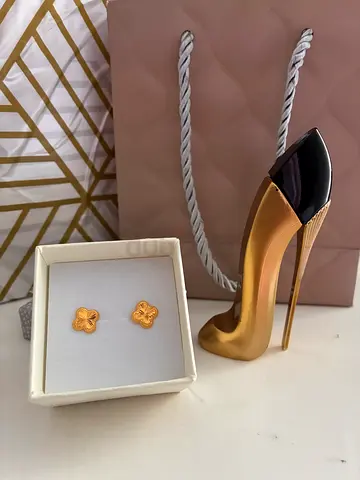 New 18k Real Gold Pawnable Screw Earring free preloved Carolina Herrera mini travel prefume 1/4used