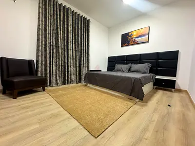 Master Room In JVC