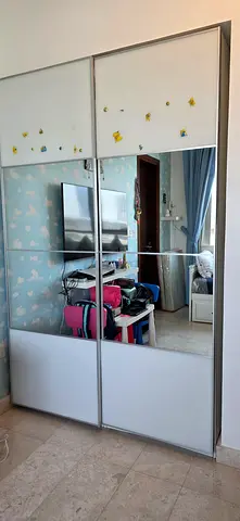 White Sliding Door Wardrobe with Mirrored Panels - Good Condition