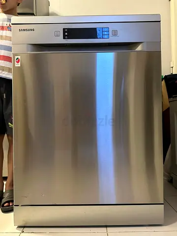 URGENT SALE SAMSUNG DISHWASHER DW60M5070FS/SG