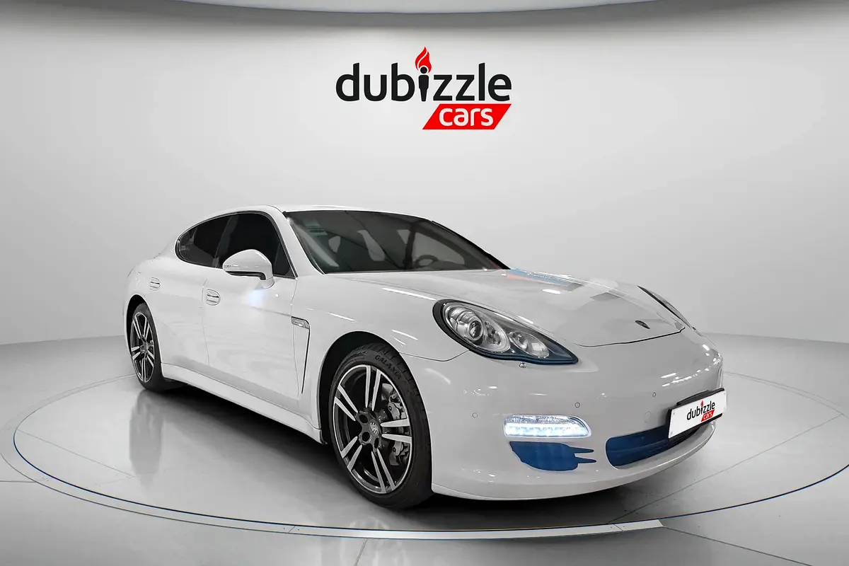 Porsche Panamera 2013 — photo 1 of 9