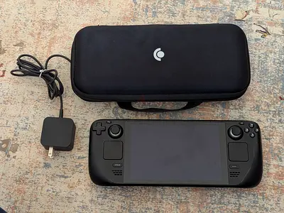 Steam Deck (256GB) with Carry Case and Charger - perfect Condition