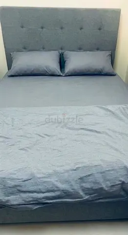 Queen size bed set with Wardrobe for sale
