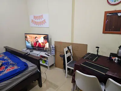 Single bachelor room  in shabiya10