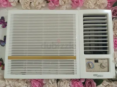Window AC unit -for sale brand new ac only two months old