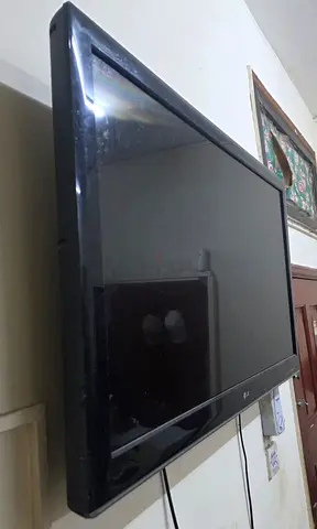 LG 32-inch LED TV - Good Working Condition