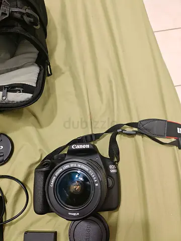 Camera Canon EOS 1200D SLR