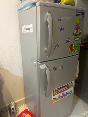 LG 2-Door Refrigerator/Freezer - Good Working Condition