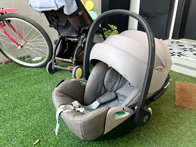 Cybex stroller with car seat