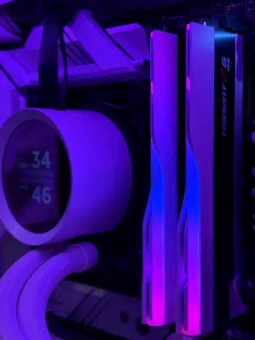 Trident Z RGB  5 64GB 32X2 WHITE  RAMS 6000MHZ CL36