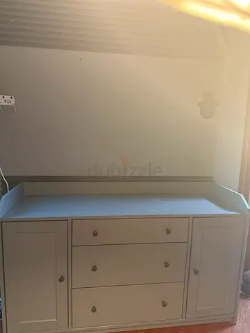White Wooden Dresser / Chest of Drawers with Storage