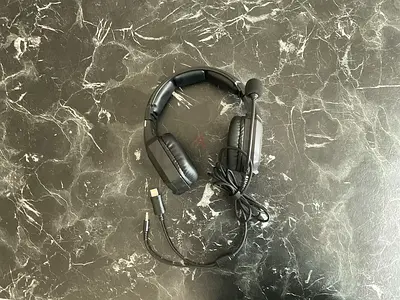 gaming headset with mic - good condition