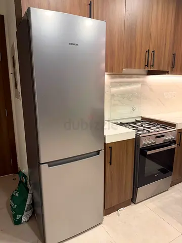 Siemens Silver Bottom-Freezer Refrigerator - Good Condition