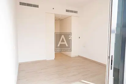 READY TO MOVE | BIG LAY-OUT | PRIME LOCATION