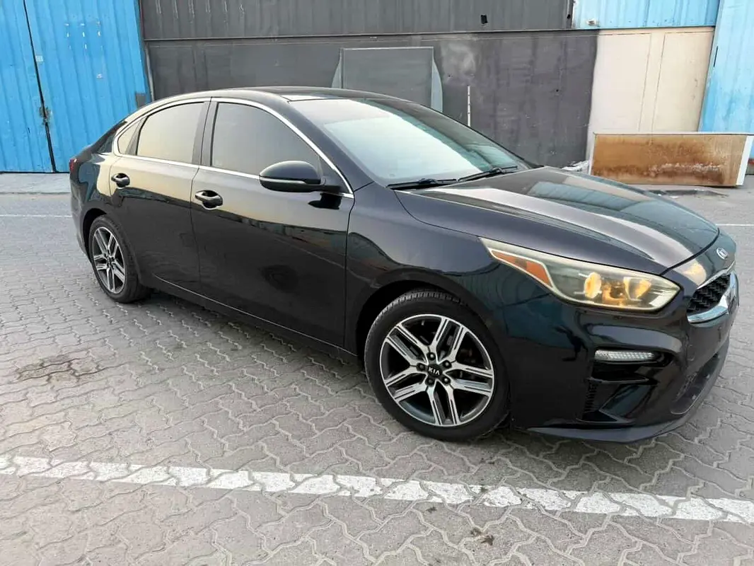 Kia Forte 2020 — photo 1 of 6
