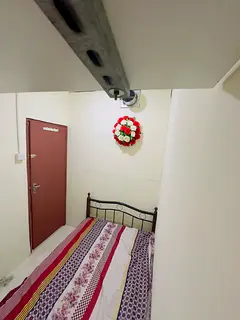 Partition room for couple/single lady