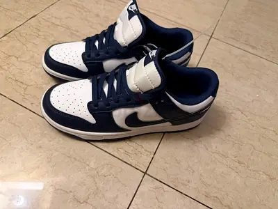 Mens navy and white low-top sneaker, New