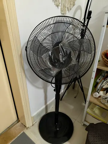Used Black Pedestal Standing Fan - Good Working Condition, 6 months only.