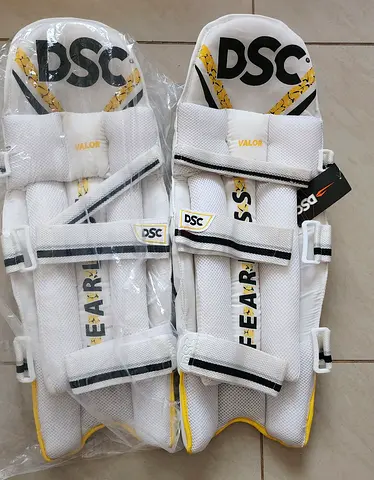 Cricket pads