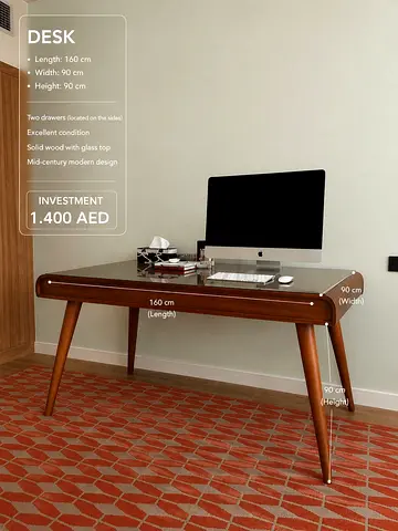 Mid-century Modern Wooden Desk / Study Table in Good Condition