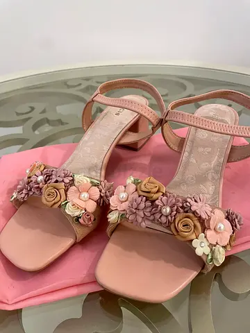 Floral Mochi Block Heel Sandal Size 40 EUR