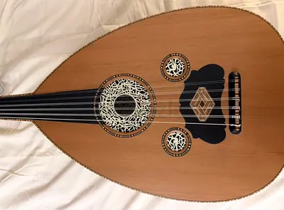 Zeryab Shami Oud For Sale - عود زرياب شامي للبيع