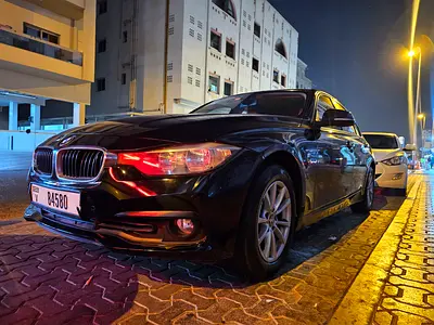 BMW 3 Series 2016 318i | GCC Specs | Well Maintained