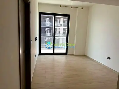 Spacious 1BR I Prime Location I Vacant
