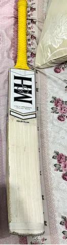 Cricket bat