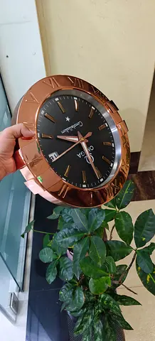 Wall clock omega