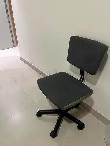 Used Ergonomic Office Chair with Swivel Base - No Arms