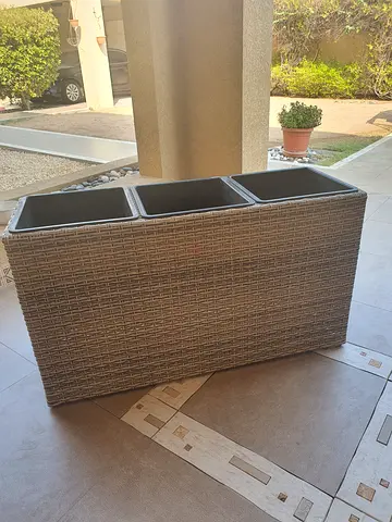 Flower pot stand ratten material with 3 pots