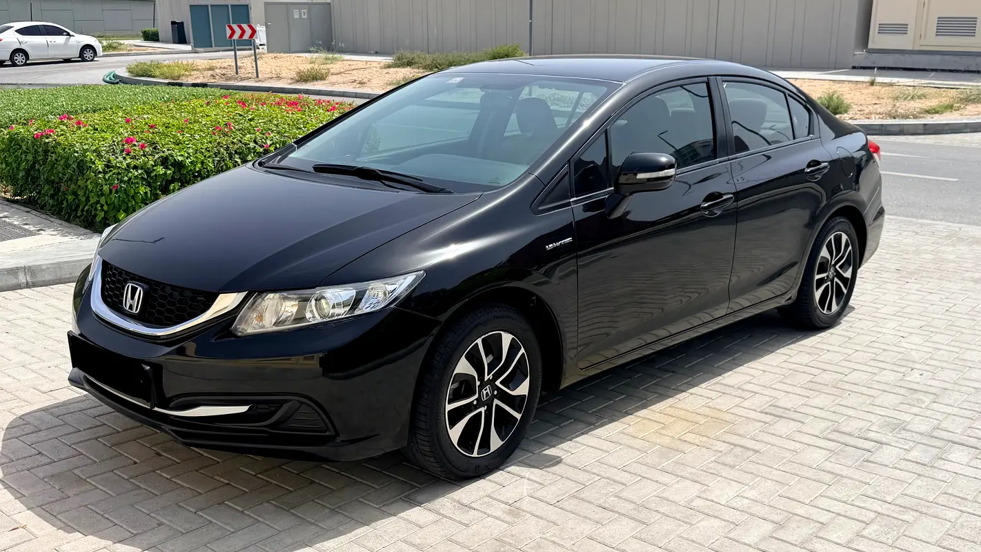 Honda Civic 2015 — photo 1 of 11