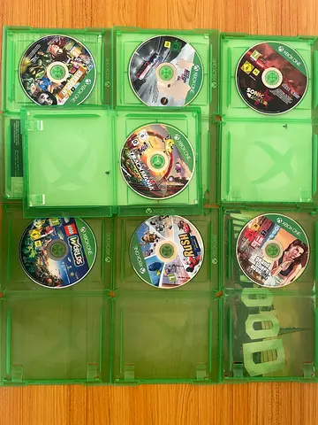 URGENT Xbox One game discs bundle