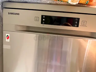 Samsung stainless steel built-in dishwasher - good condition