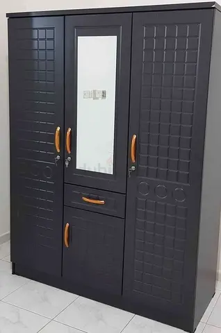 Wardrobe Bigger Size