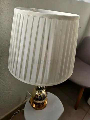 Classic White Pleated Table Lamp with Brass Base - Excellent Condition