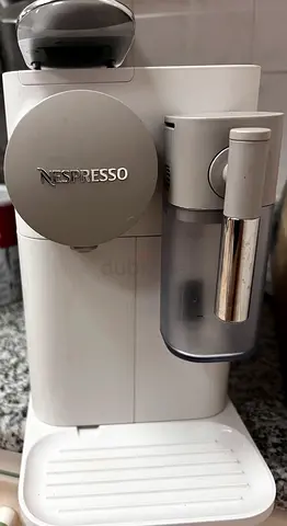 Nespresso Lattissima machine - white, used