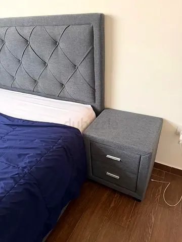 Full bed set with with 2 side tables
