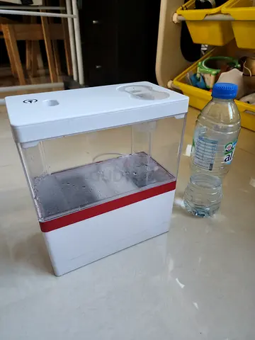 Mini aquarium with filter sump
